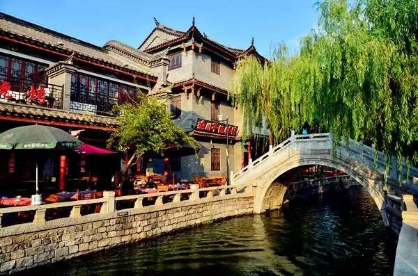 为什么很多人单身四年也不谈恋爱?-智能问答|大脑里的问题遇到大脑回答